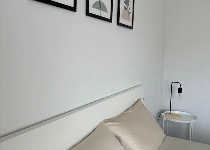 Viola's Charming House * 加里